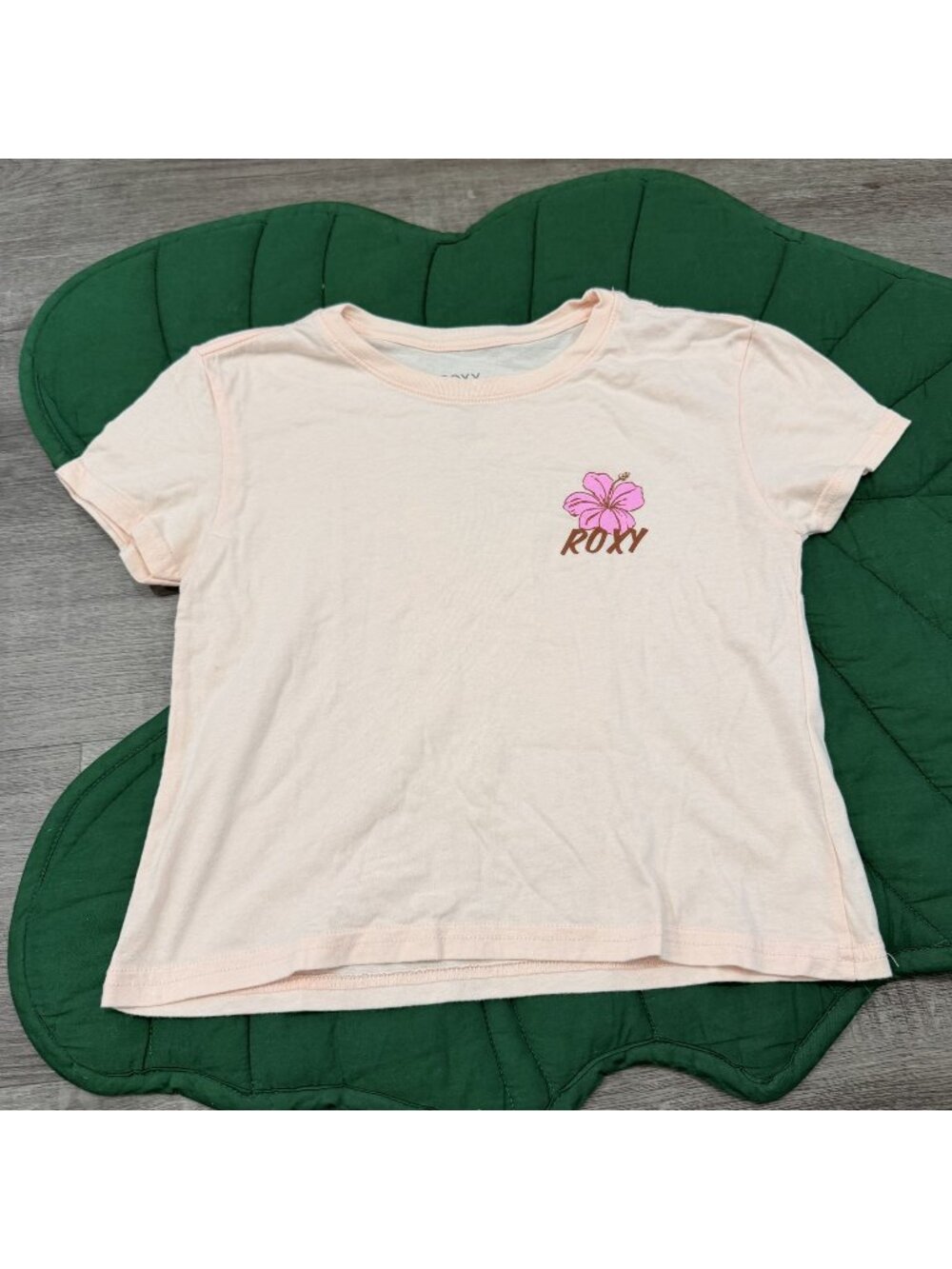 Roxy Girl Small 8 Short Sleeve Graphic Tee Tshirt
